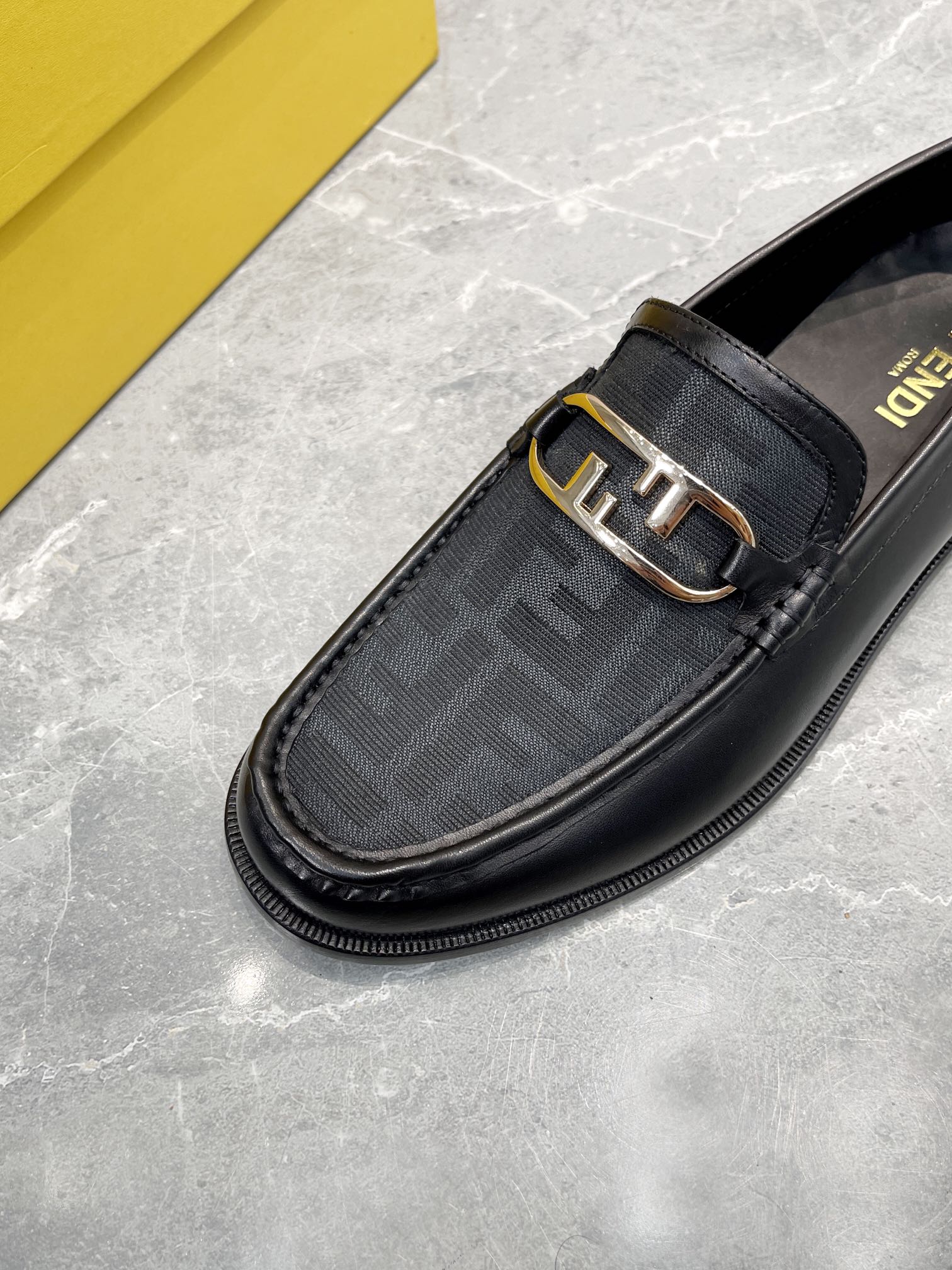 F**di FD O’Lock Loafers Black For Men