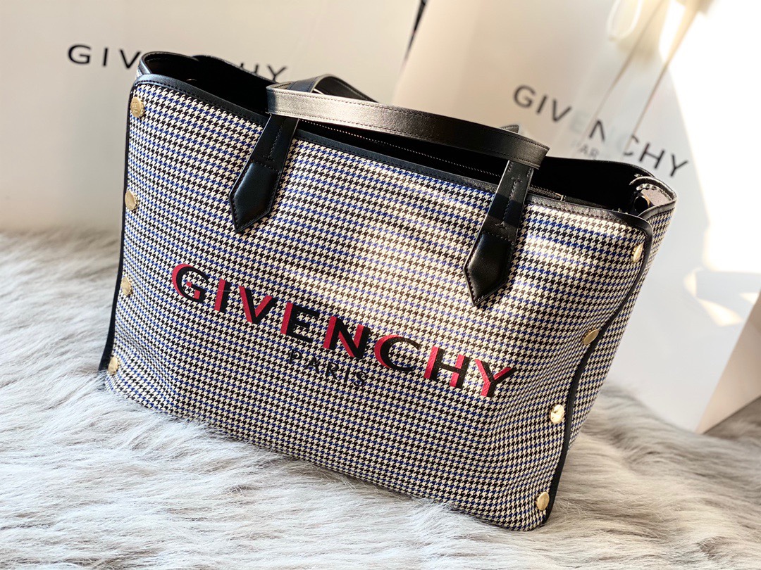 Givenchy Bond Medium Bag Multicolor/Beige For Women‎ 16.5in/42cm