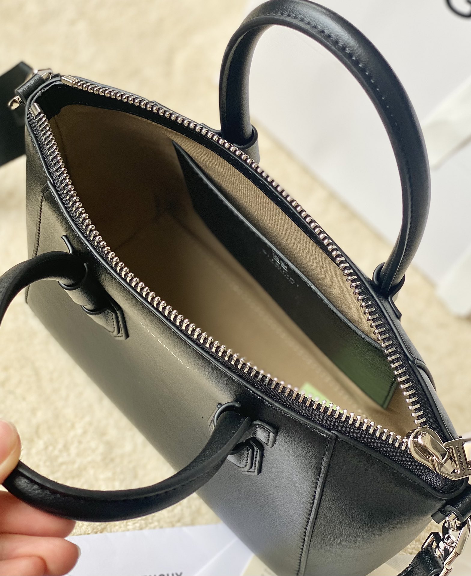 Givenchy Mini Antigona Sport Bag Brown/Black/Beige For Women‎ 8.7in/22cm BB50NVB1HT-001