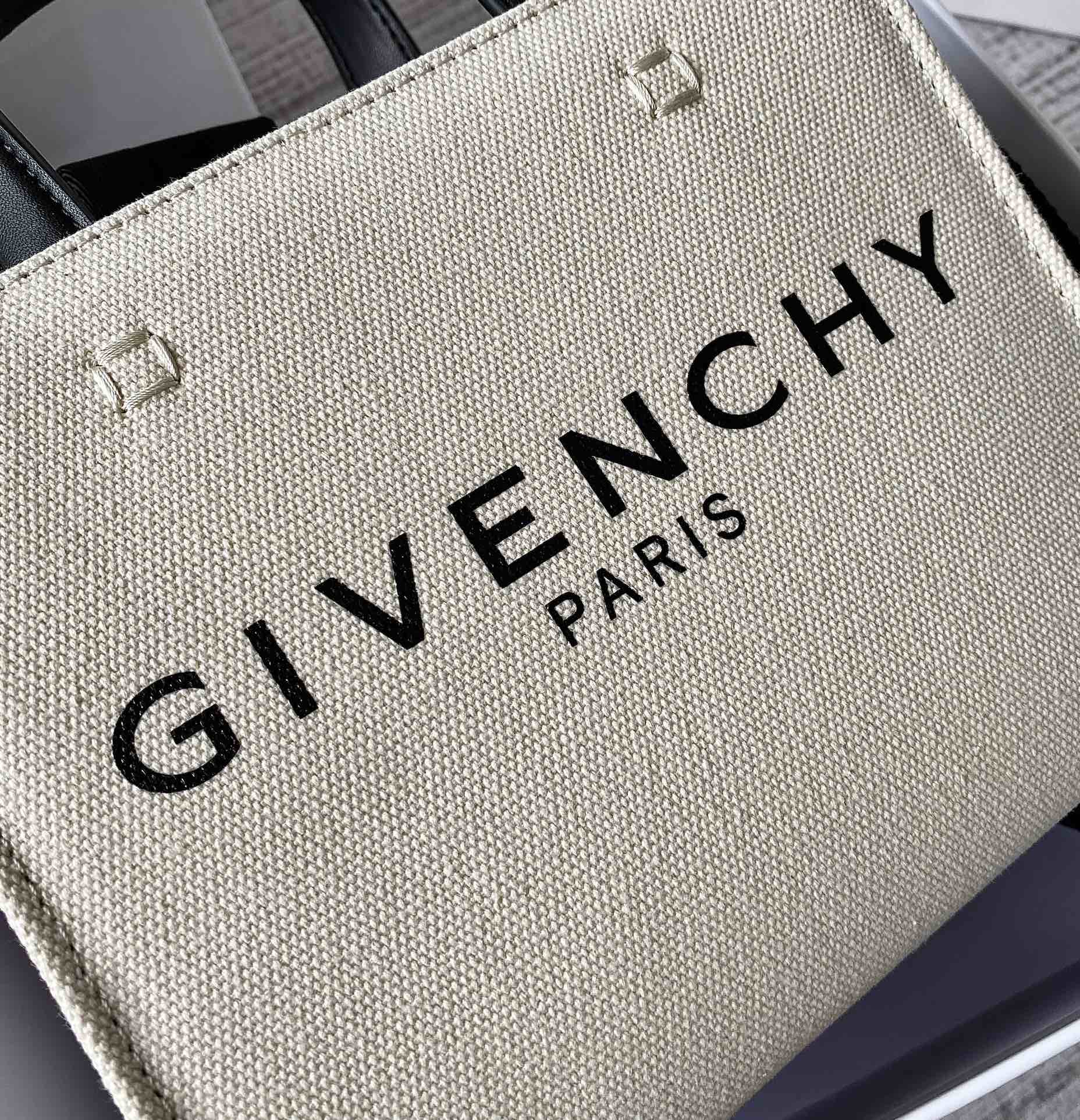 Givenchy Mini G Tote Shopping Bag Black/Beige For Women‎ 7.5in/19cm BB50N0B1F1-001