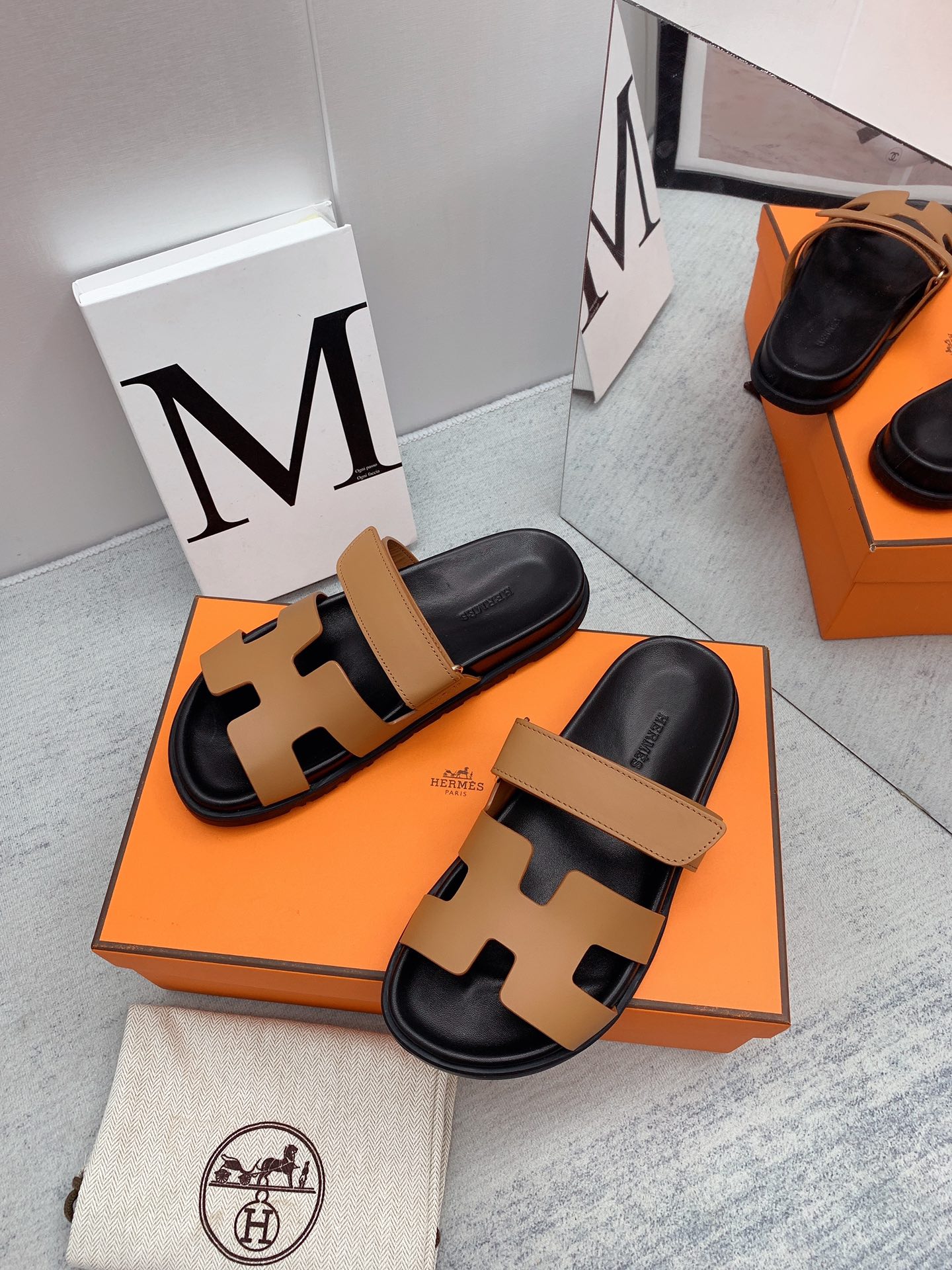 H**me5 Chypre Sandal Brown For Men