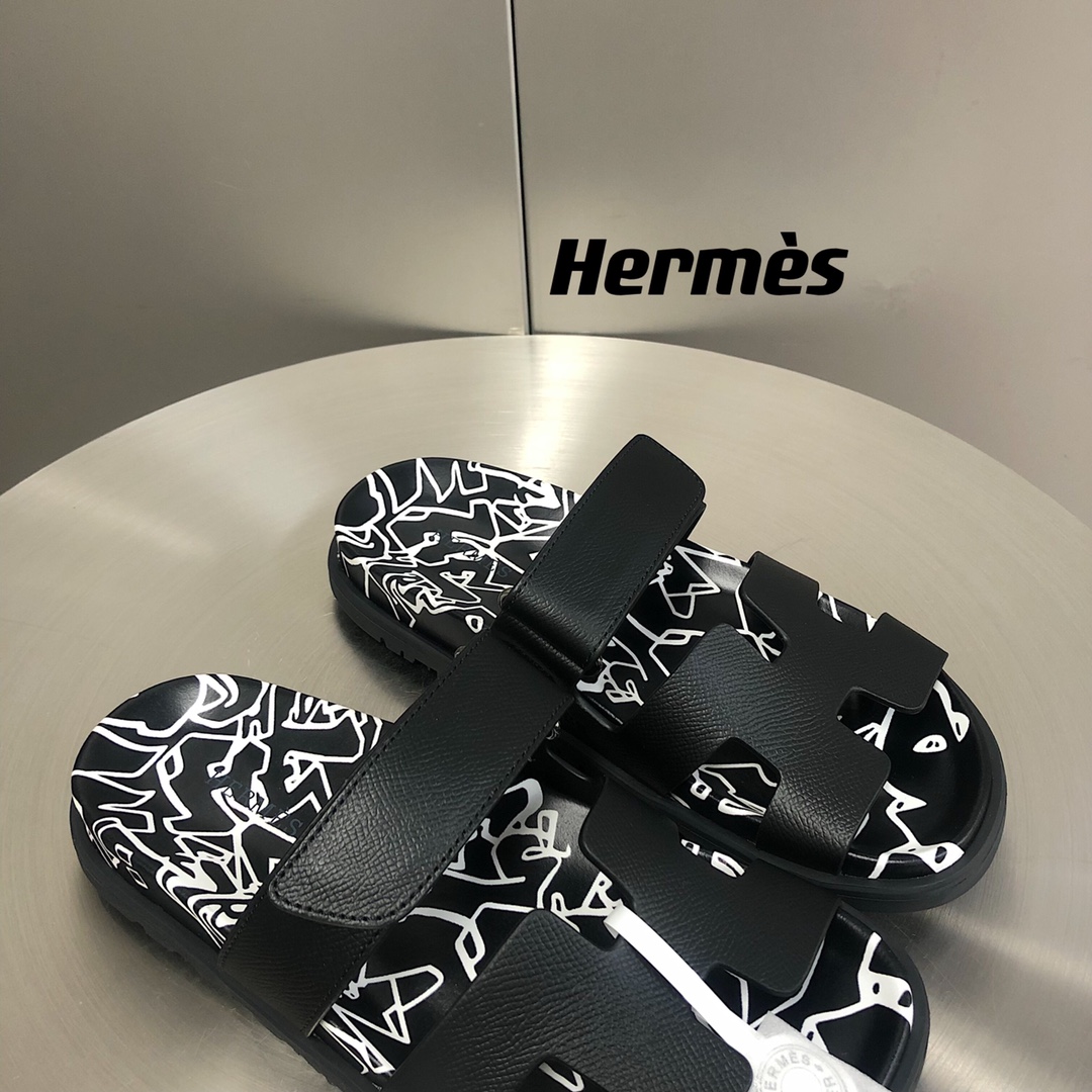 H**me5 Chypre Sandal Black For Men