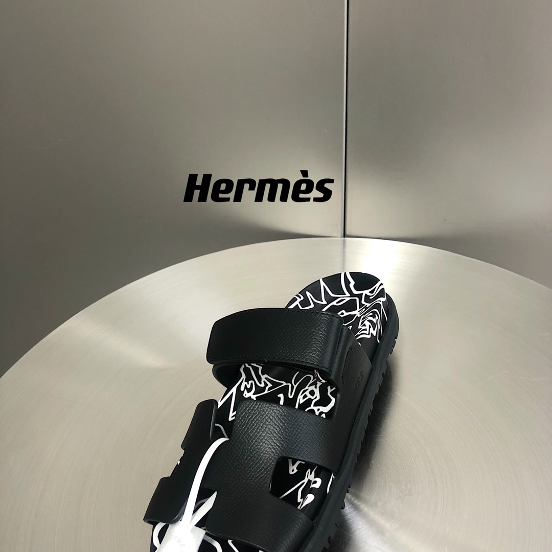 H**me5 Chypre Sandal Black For Men