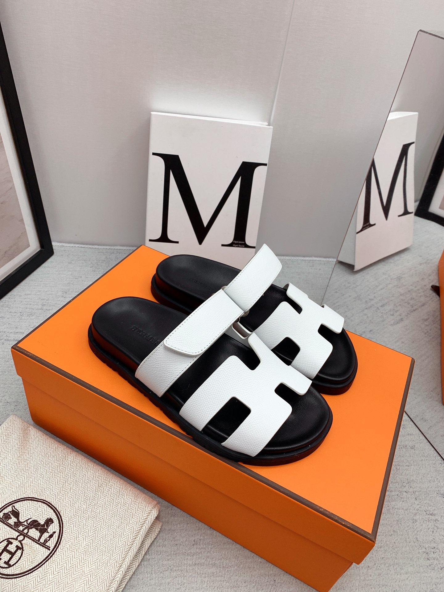 H**me5 Chypre Sandal White For Men