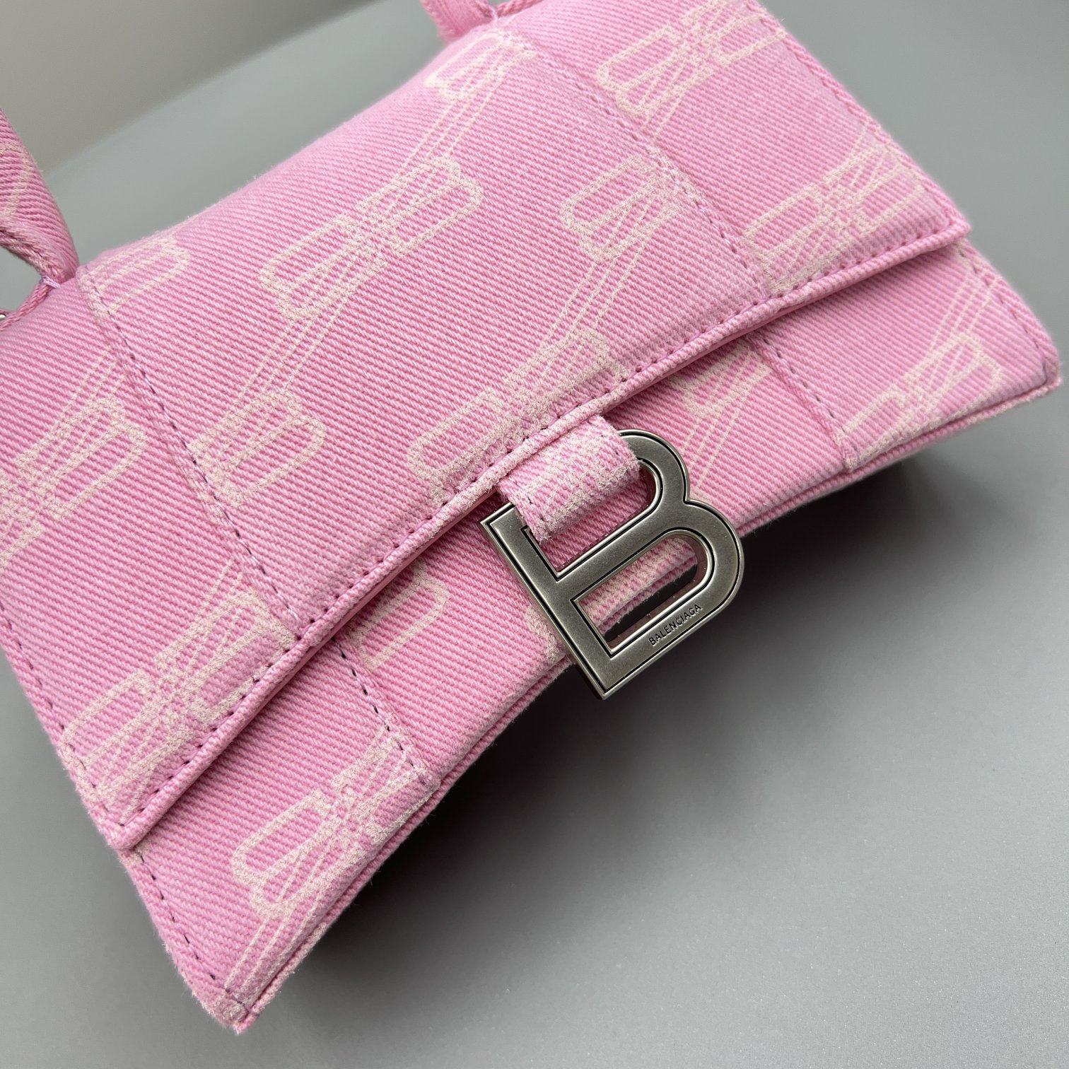 Ba1en*iaga Hourglass XS Handbag Pink/Blue For Women‎ 7.4in/18.8cm