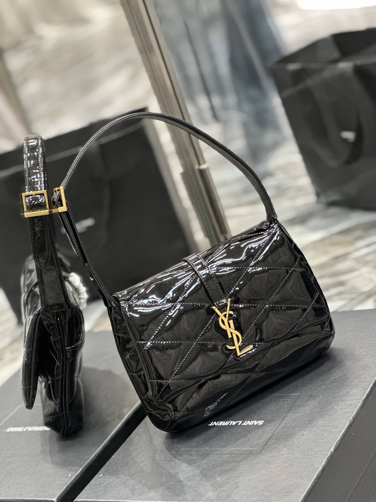 Sa1nt Lau*nt Le 5a7 Shoulder Bag Black For Women‎ 9.4in/24cm SLAU-WY2177