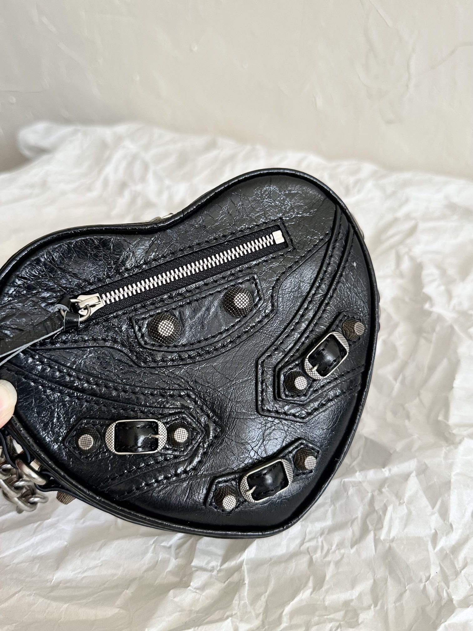 Ba1en*iaga Le Cagole Heart Mini Bag Black/Pink For Women‎ 6.3in/16cm 7227811VG9Y1000