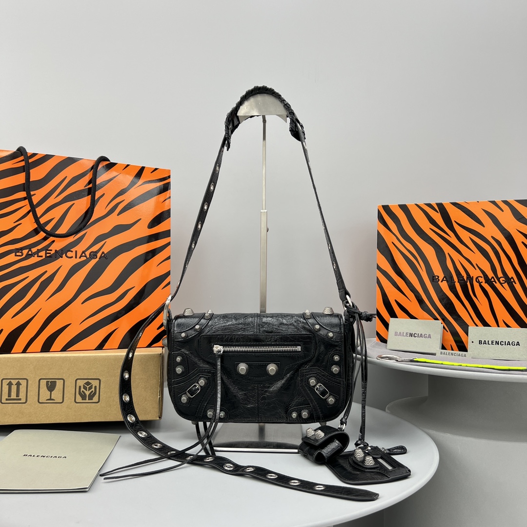 Ba1en*iaga Le Cagole XS Flap Bag Black For Women‎ 9.4in/24cm