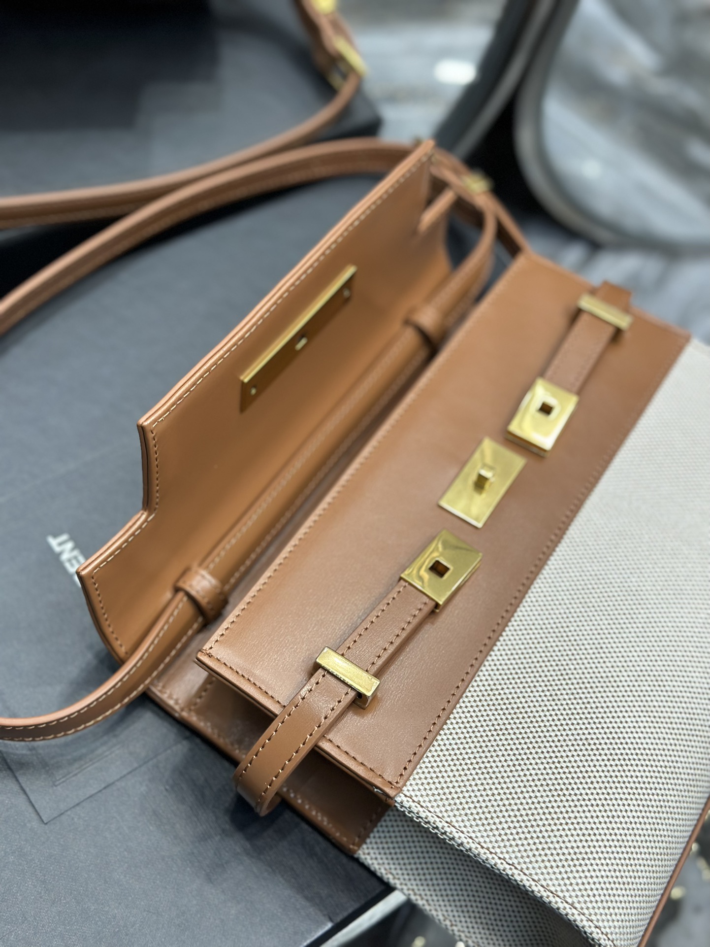 Sa1nt Lau*nt Manhattan Small Shoulder Bag Brown For Women‎ 9.4in/24cm