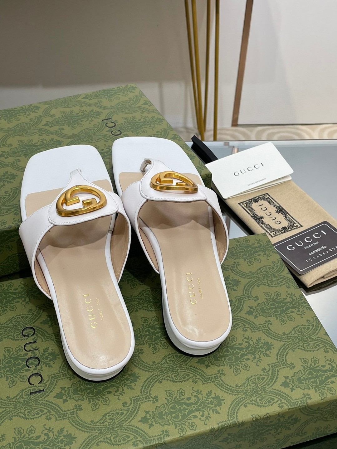Gvc*1 Blondie Thong Sandal White For Women ‎‎739048 C9D00 9022