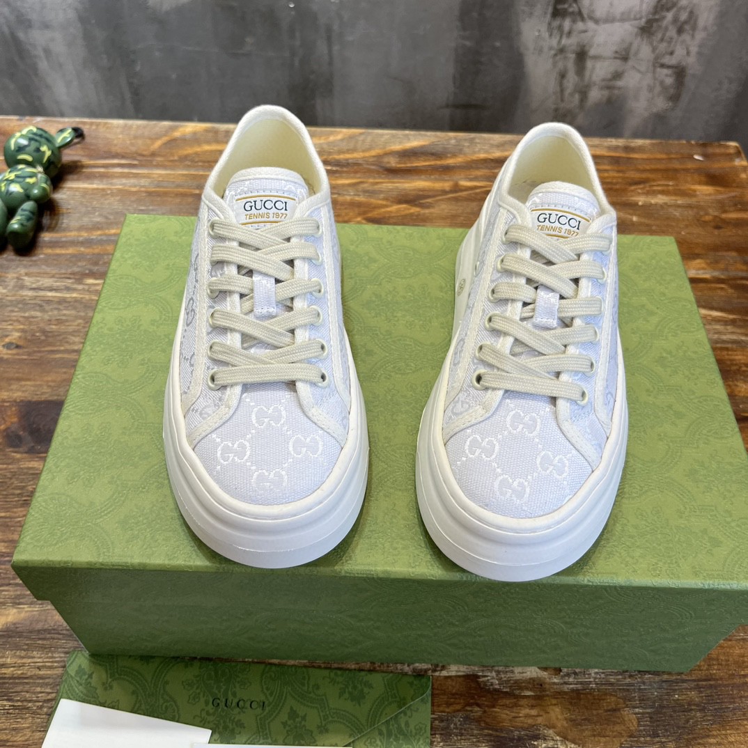 Gvc*1 Low-Cut Sneaker Light Blue For Women
