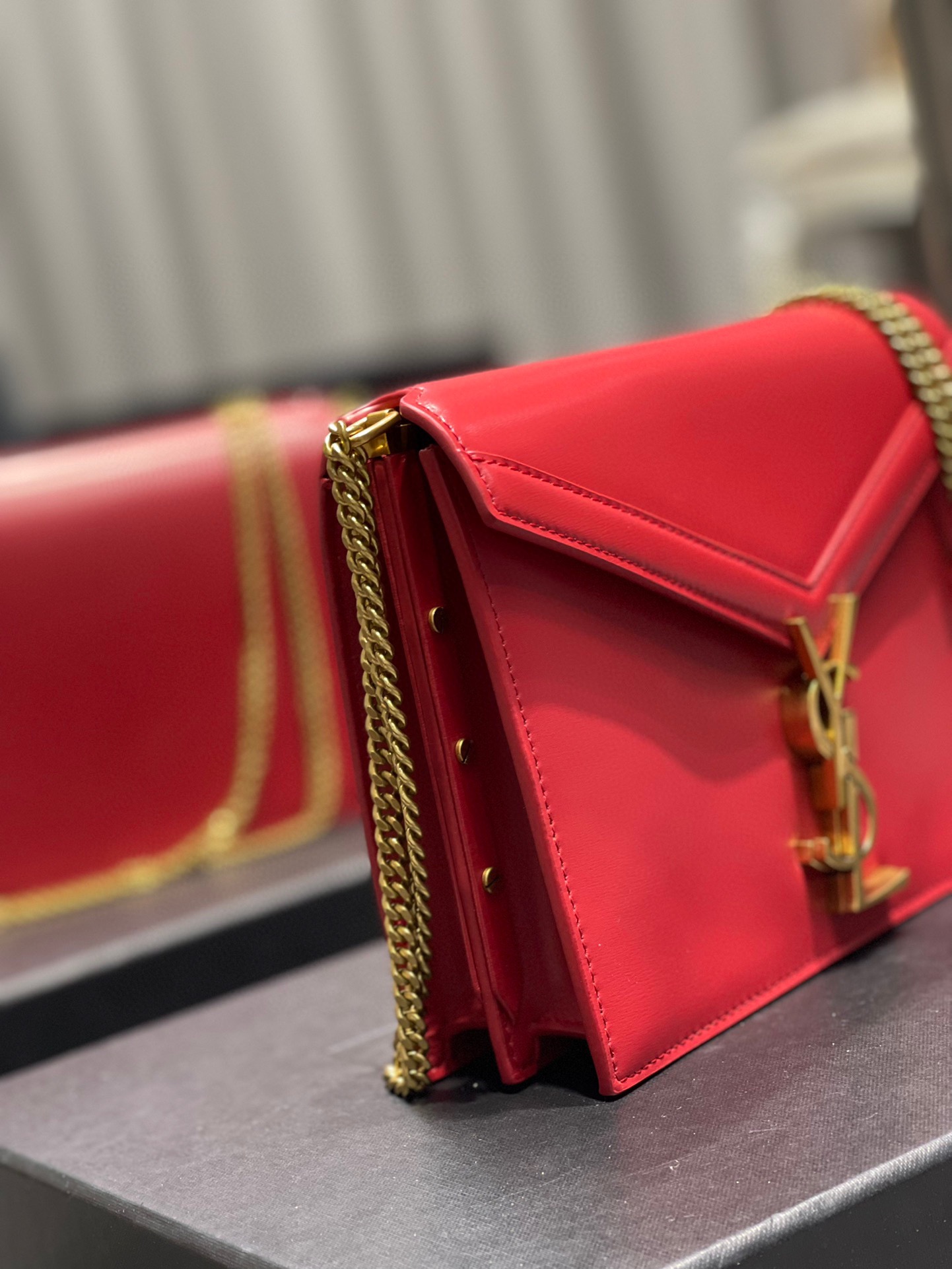 Sa1nt Lau*nt Cassandra Medium Chain Bag Black/White/Red/Green/Burgundy For Women‎ 8.6in/22cm