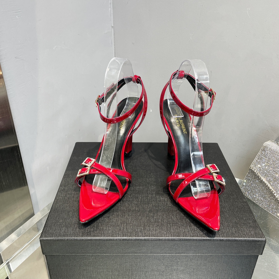 Sa1nt Lau*nt Lila Sandals In Patent Red For Women