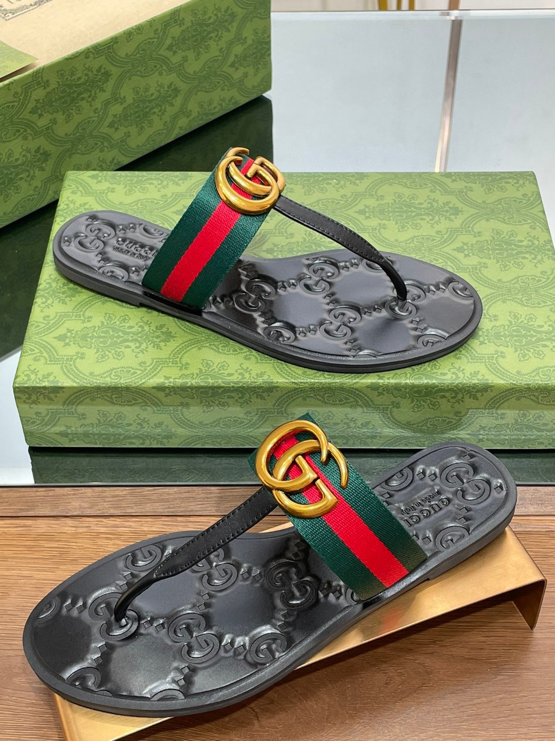 Gvc*1 Thong Sandal With Double G Green For Women 