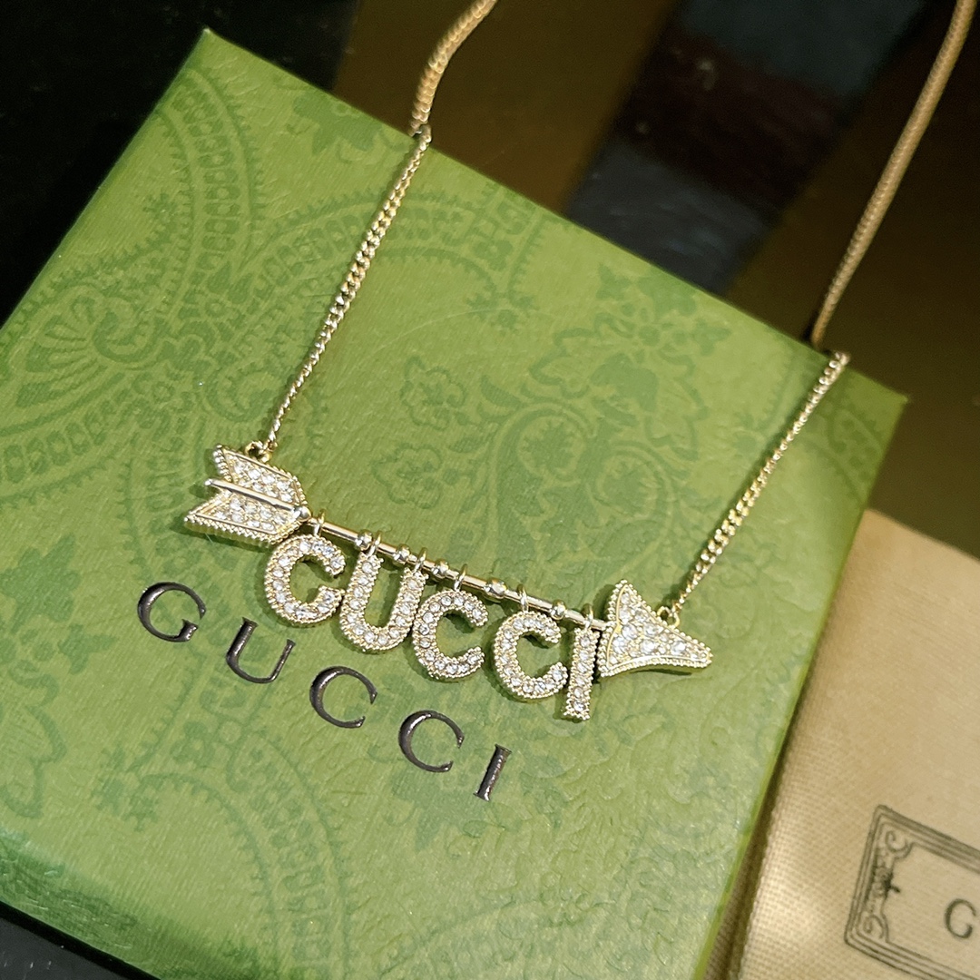 Gvc*1 Arrow Letters Necklace Gold For Women