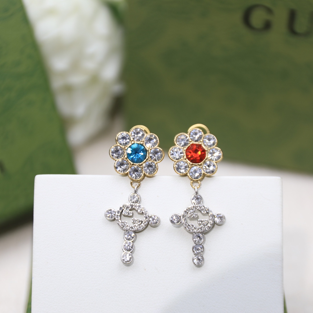 Gvc*1 Blue And Red Stone Earrings Gold Tone For Women