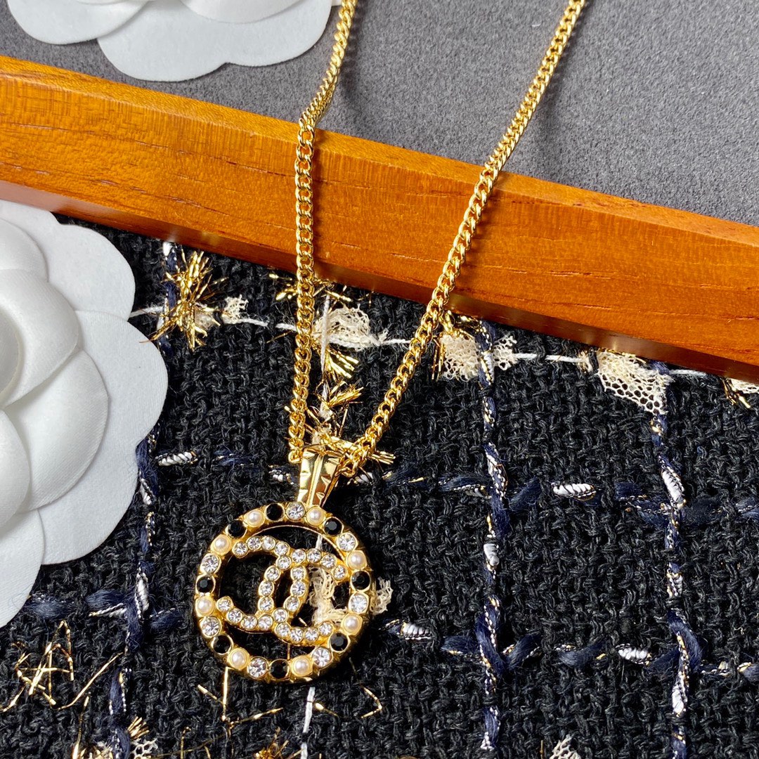 Ch**el CC Necklace Gold For Women