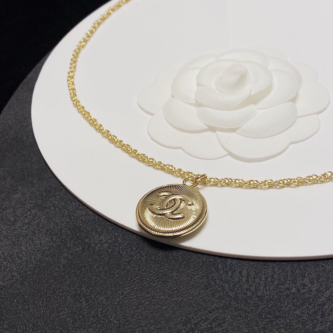 Ch**el CC Necklace Gold For Women