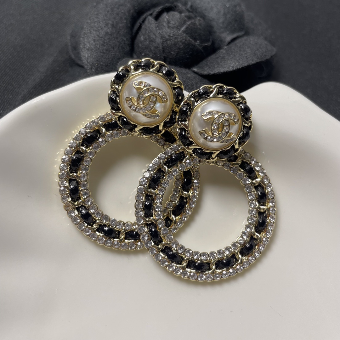 Ch**el Double C Earrings Black For Women