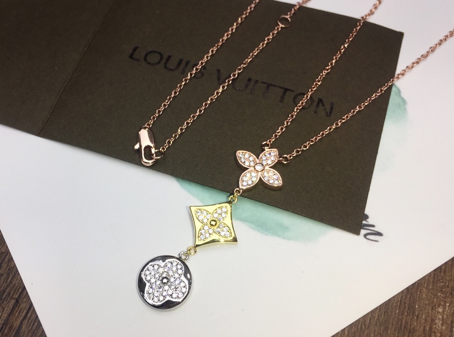 L0vis Vvtt0n Flower Necklace Silver For Women