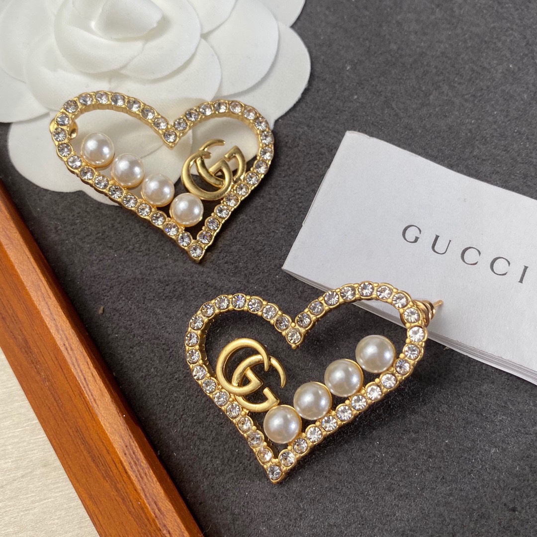 Gvc*1 Heart Peach Hollow Stud Earrings Gold For Women