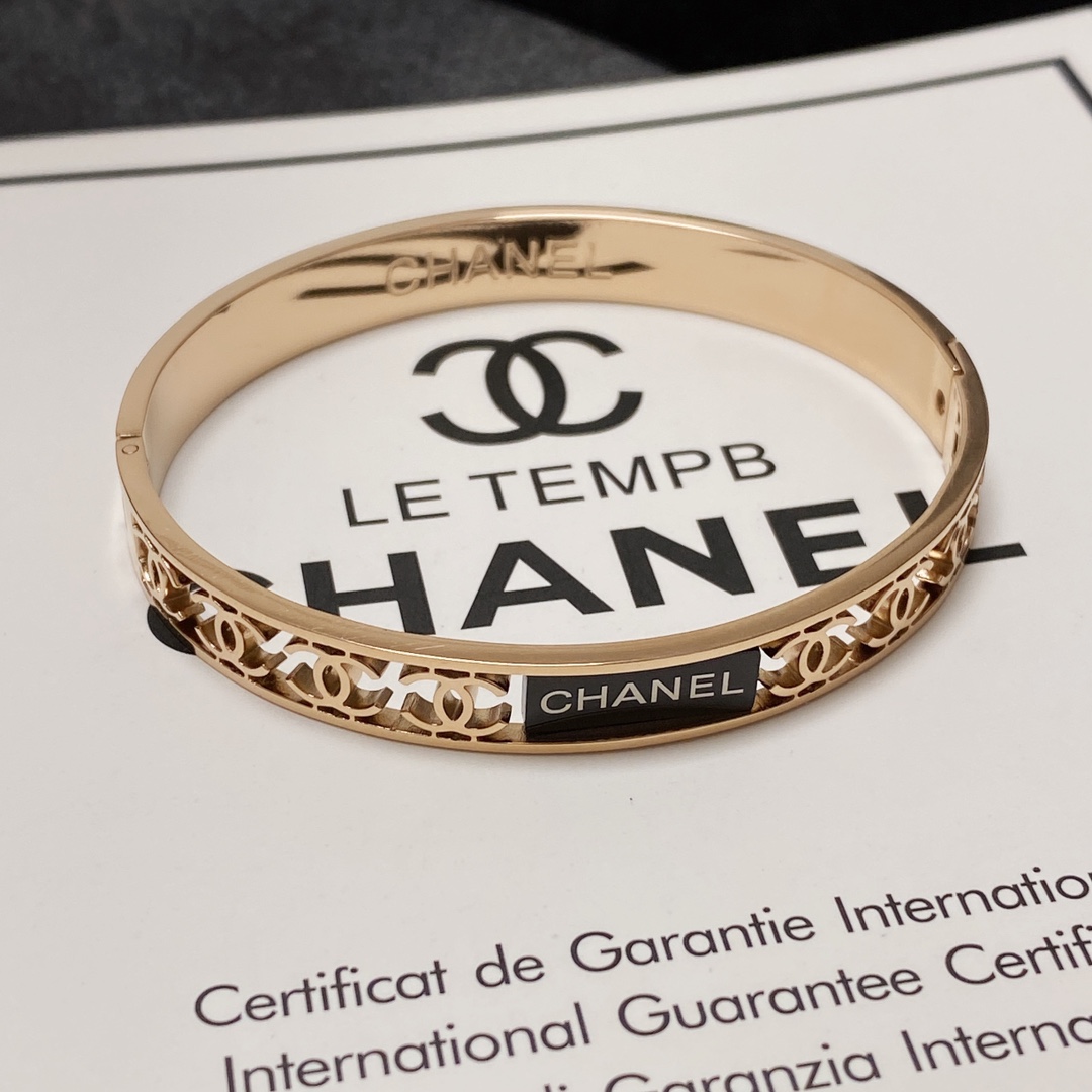 Ch**el Hollow Bracelet Gold For Women