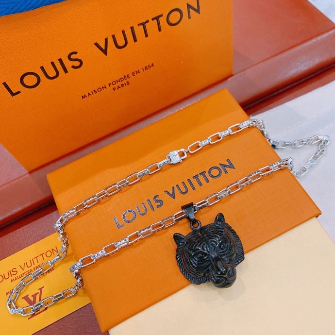 L0vis Vvtt0n Leash Necklace Silver For Women