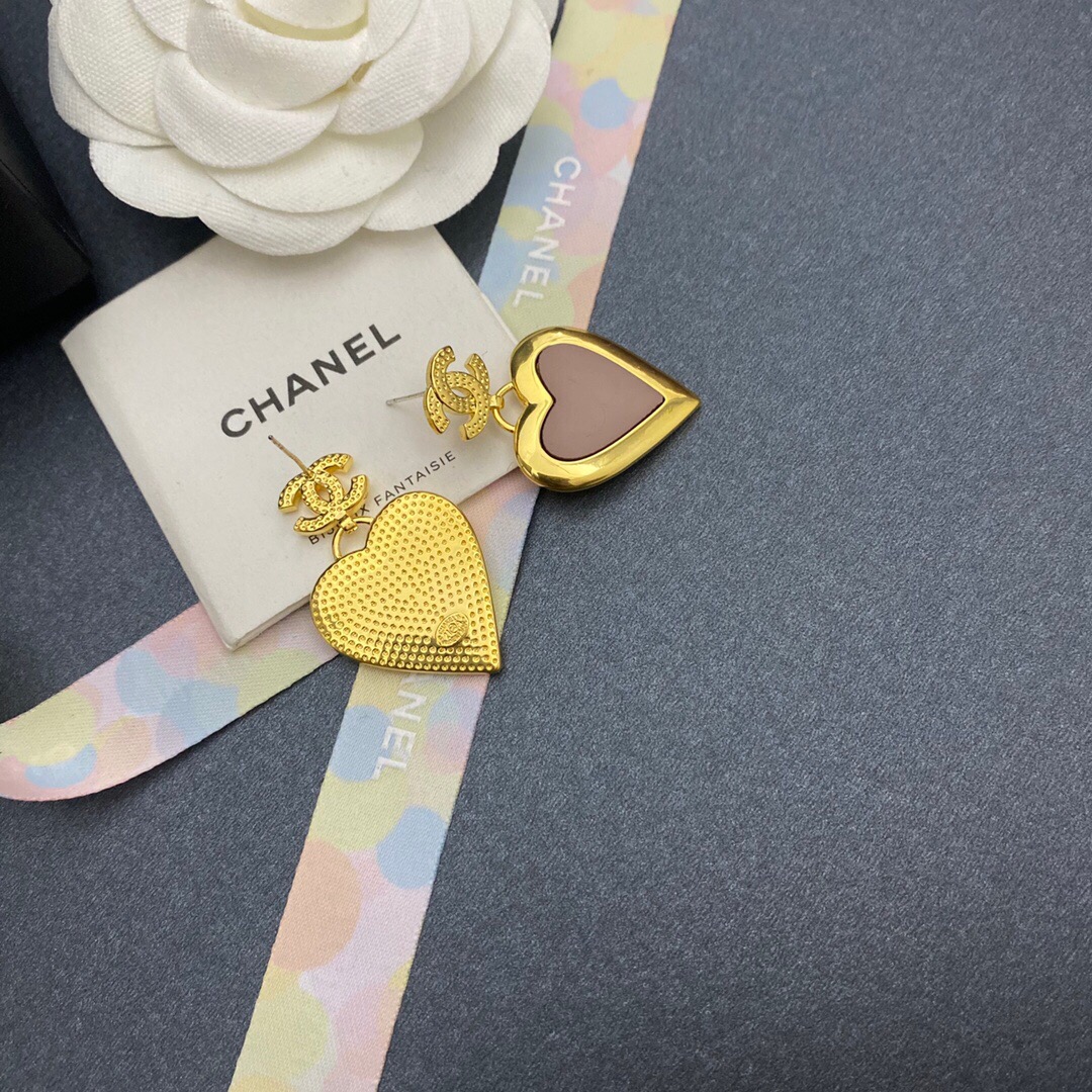 Ch**el Yellow Thick Border Heart Earrings Gold Tone For Women