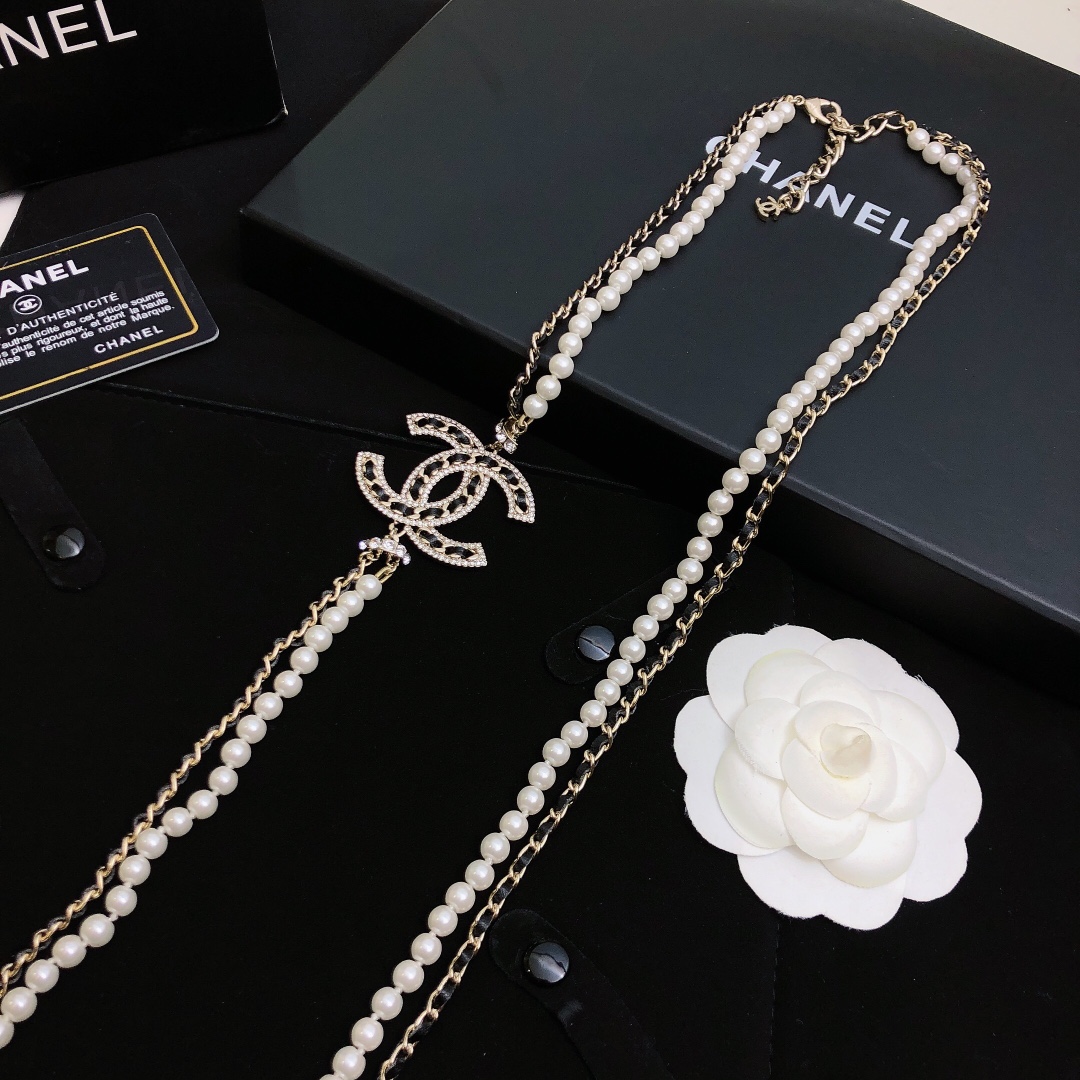 Ch**el Pearl Necklaces White And Black For Women