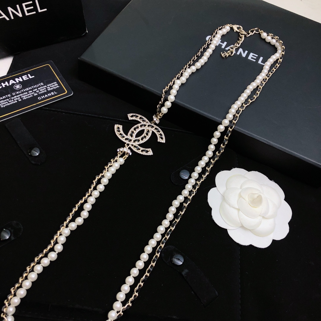 Ch**el Pearl Necklaces White And Black For Women
