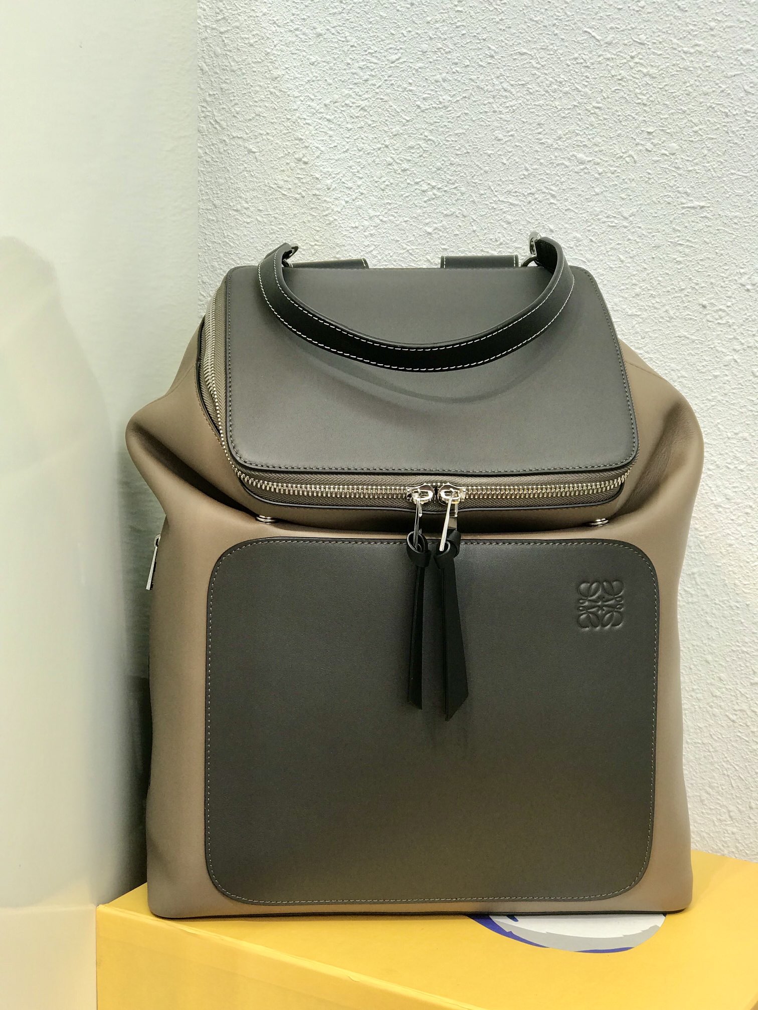 L0ew* Goya Backpack Black/Beige/Brown For Women 16.1in / 41cm