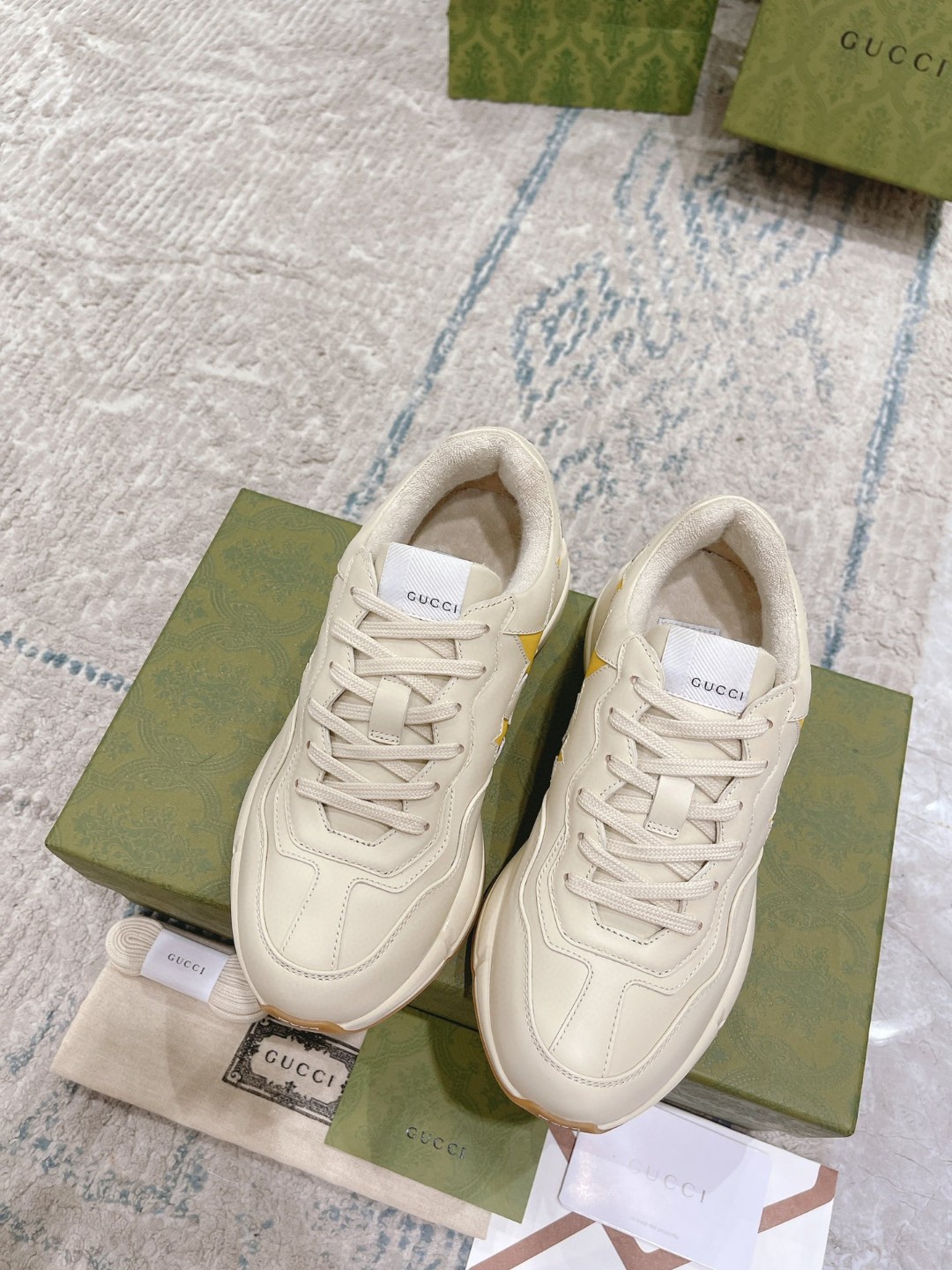 Gvc*1 Rhyton Sneaker With Stars White For Men 660939-2SH10-9560