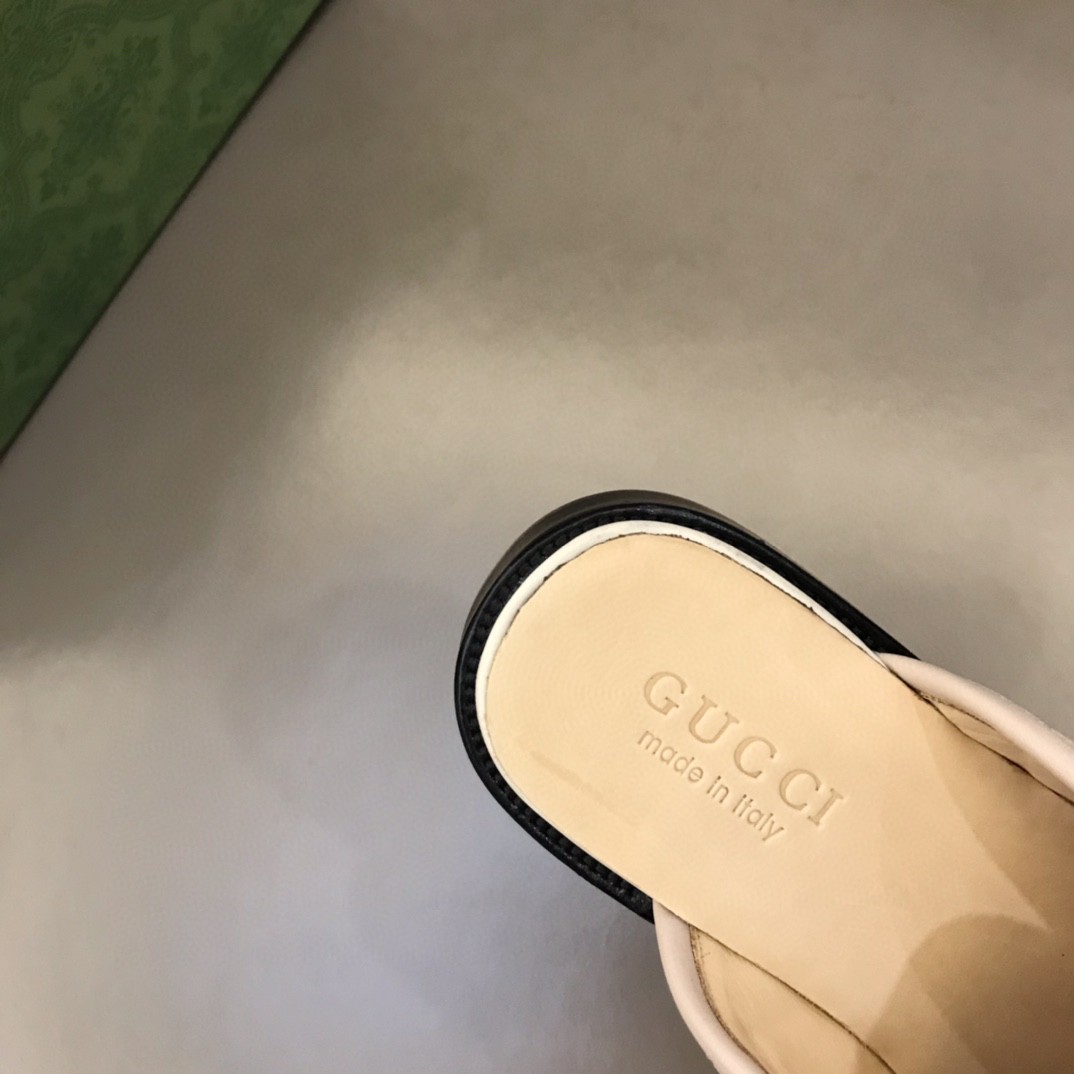 Gvc*1 Slipper With Interlocking G Beige For Men