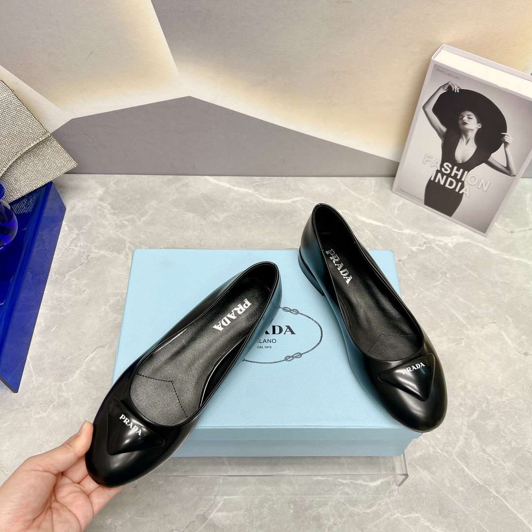 Pra*a Nappa Ballerinas Black For Women