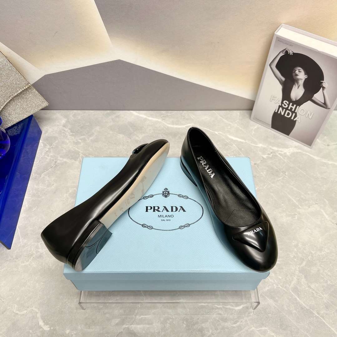 Pra*a Nappa Ballerinas Black For Women