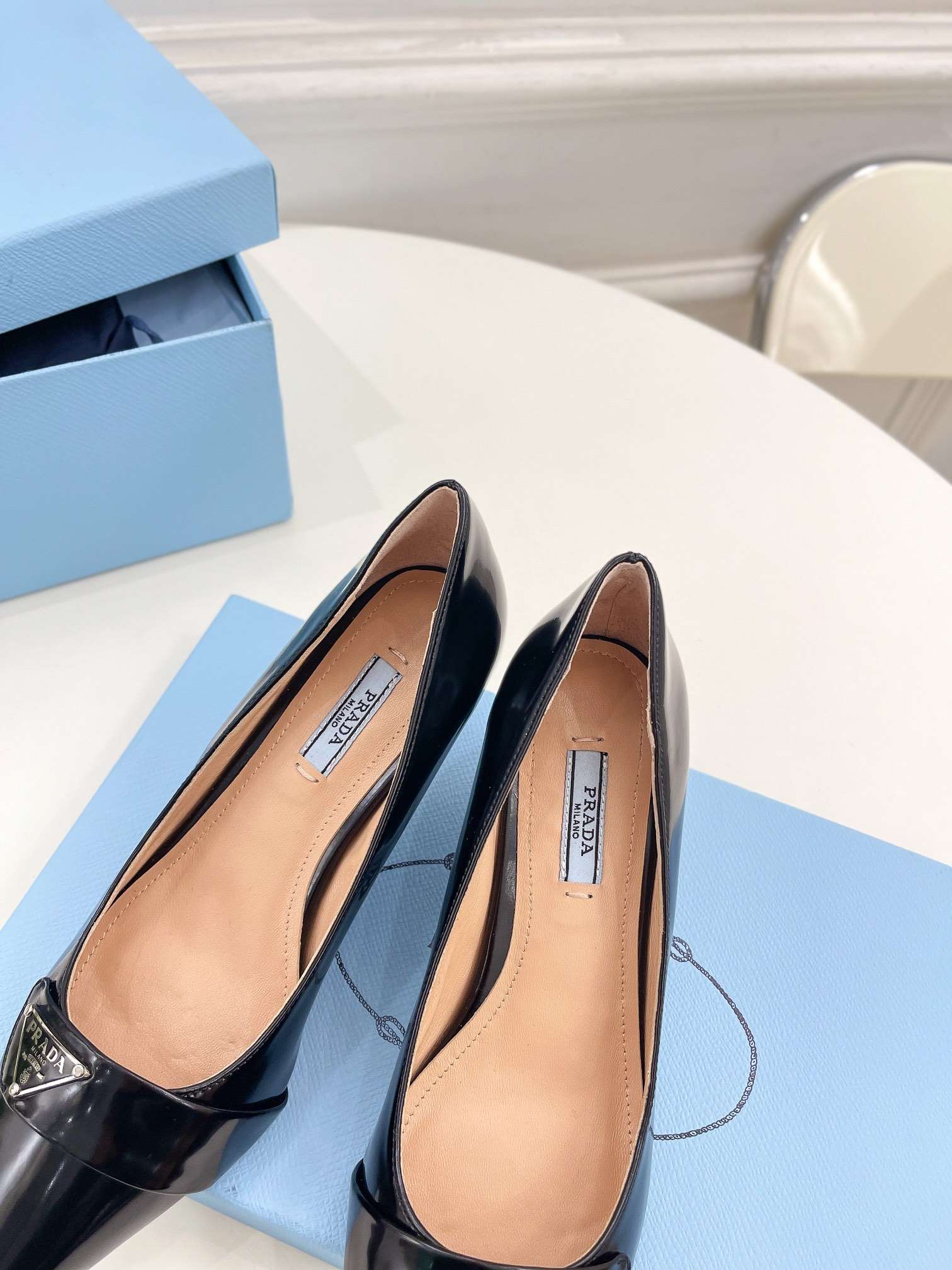 Pra*a Soft Pointed Heel Pumps Black For Women