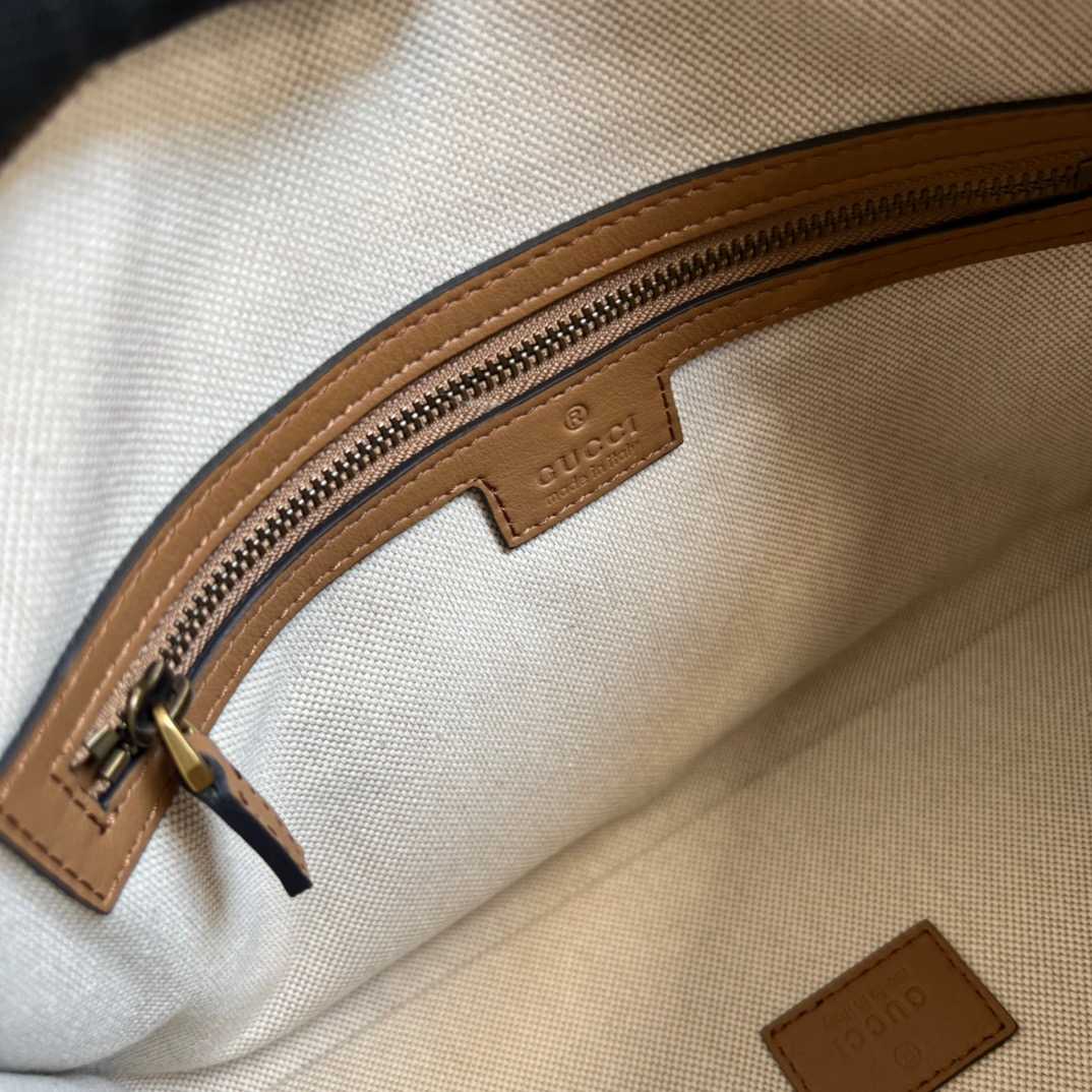 Gvc*1 Double G-Detailed Smooth Small Handbag White/Grey/Brown For Men 10.6 in/ 27 cm