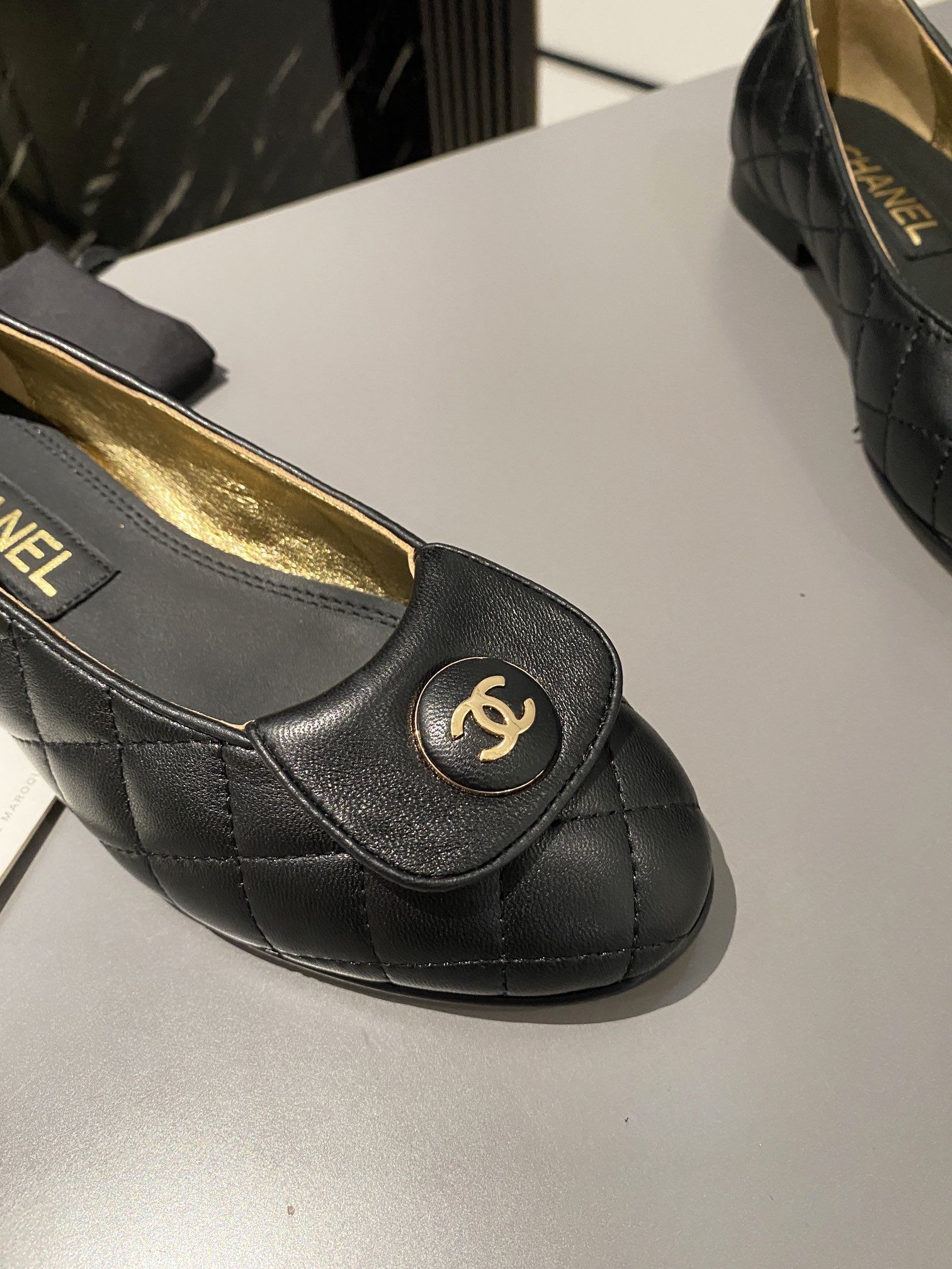 Ch**el Ballet Flats Black For Women
