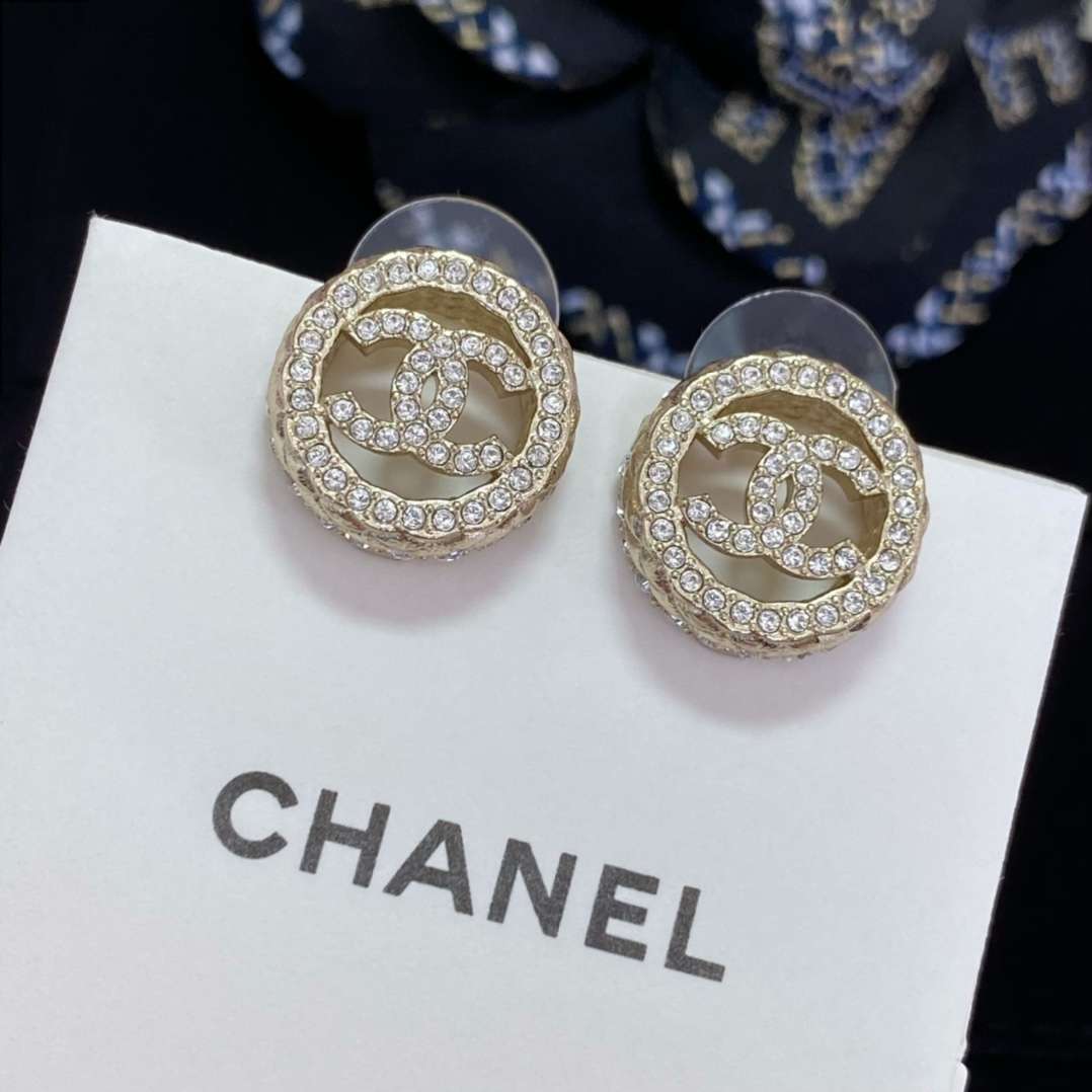 Ch**el Round D1am0nd Earrings Gold For Women