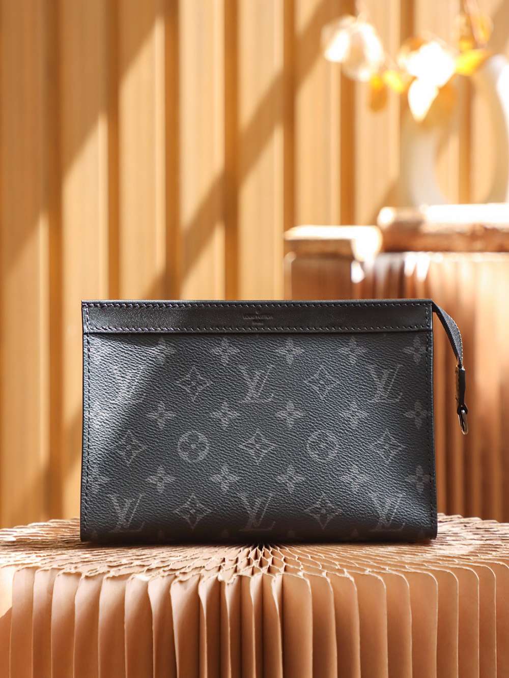 L0vis Vvtt0n Gaston Wearable Wallet Black For Women 22cm / 8.7in M81124