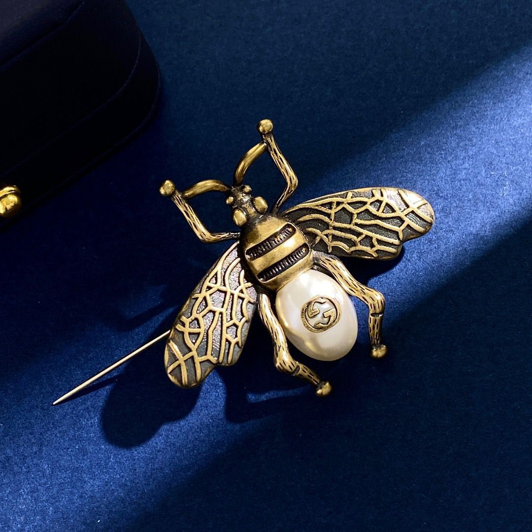 Gvc*1 Pearl Red D1am0nd Bee Brooch Gold For Women