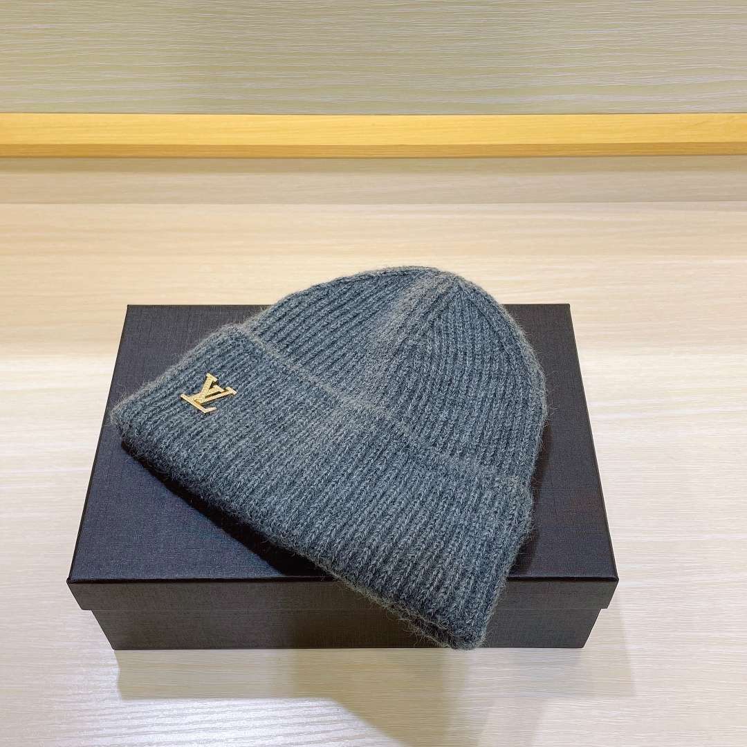 L0vis Vvtt0n Ahead Beanie Blue For Women