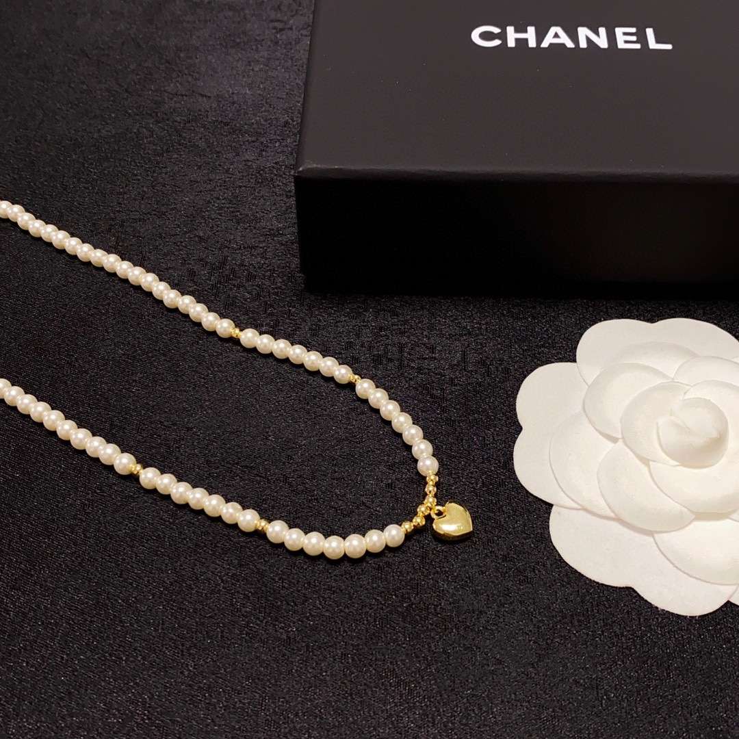 Ch**el Heart Pearl Necklace White For Women