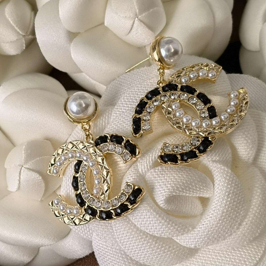 Ch**el Pearl Stud Earrings White For Women