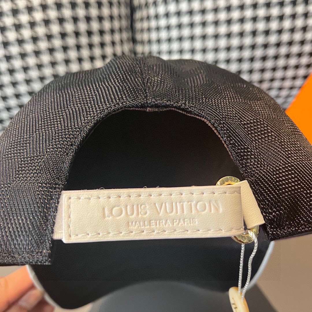 L0vis Vvtt0n Epi Monogram Cap Black For Men