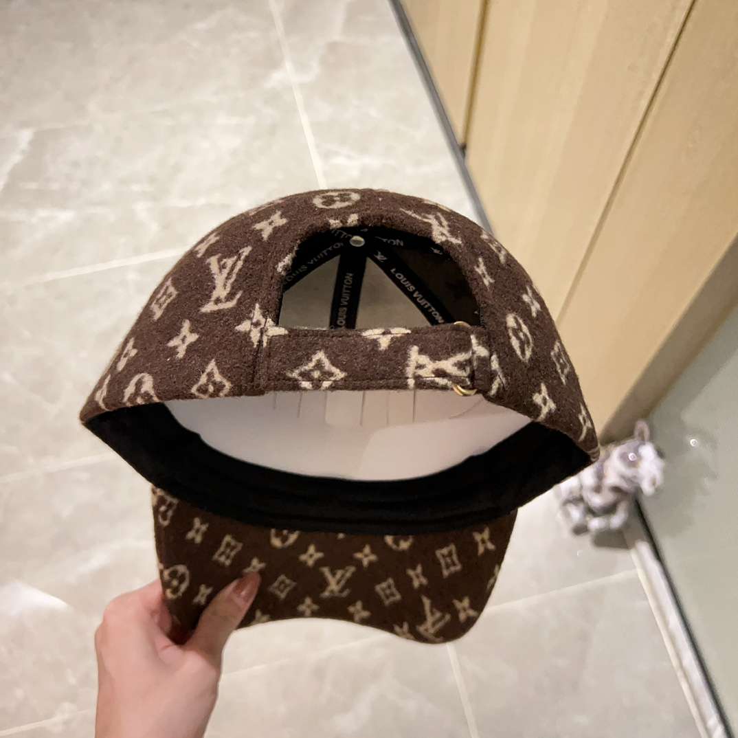 L0vis Vvtt0n Monogram Pattern Cap Brown For Women