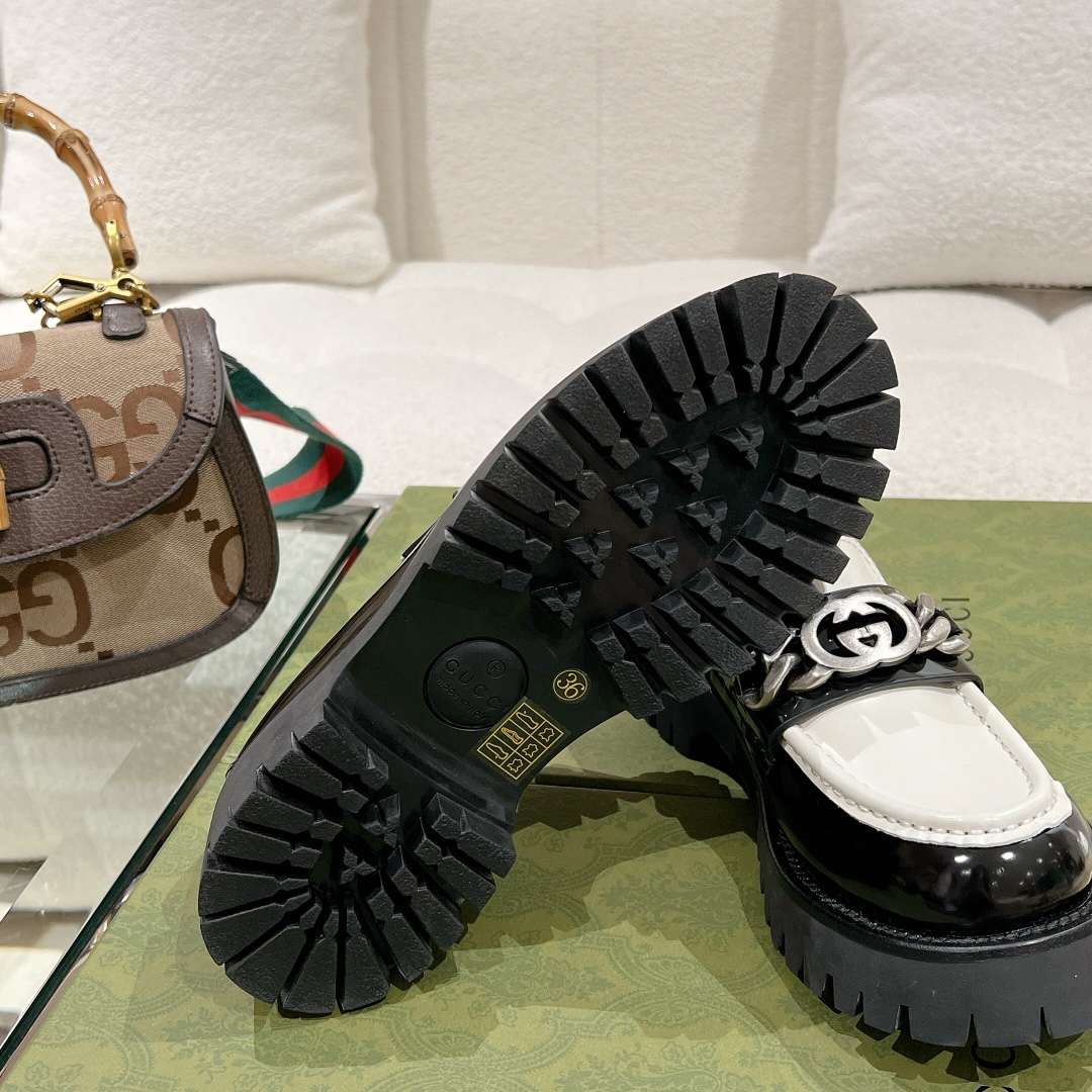 Ch**el Moccasins Black/White For Women