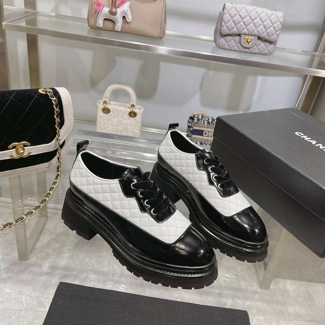 Ch**el Thick Soled Chain Laced Loafers White For Women