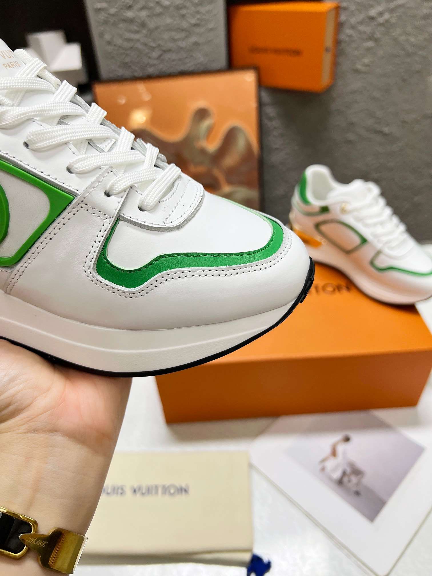 L0vis Vvtt0n Neo Run Away Sneaker White For Women