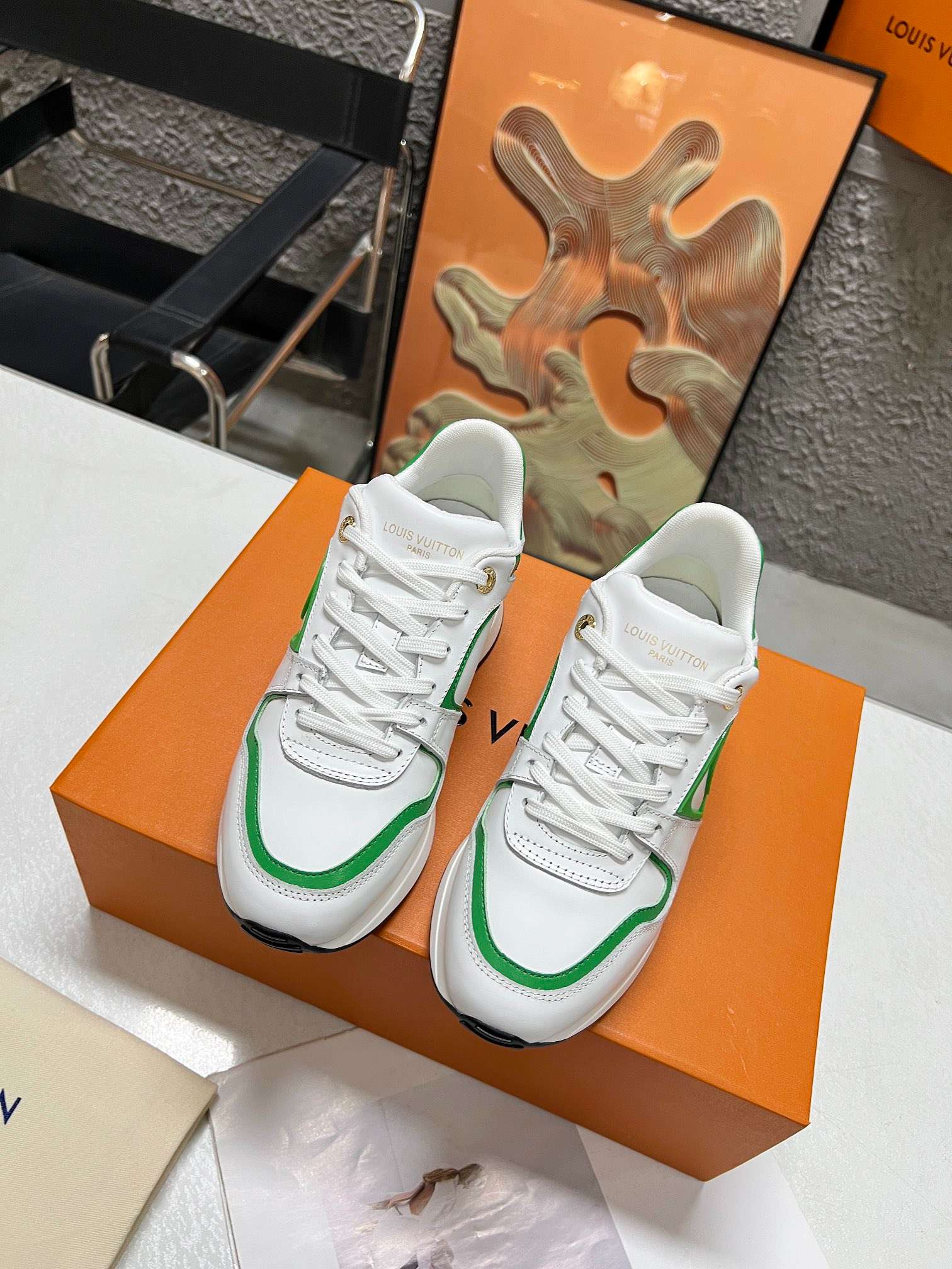 L0vis Vvtt0n Neo Run Away Sneaker White For Women